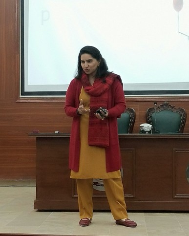 Dr Saira Nudrat