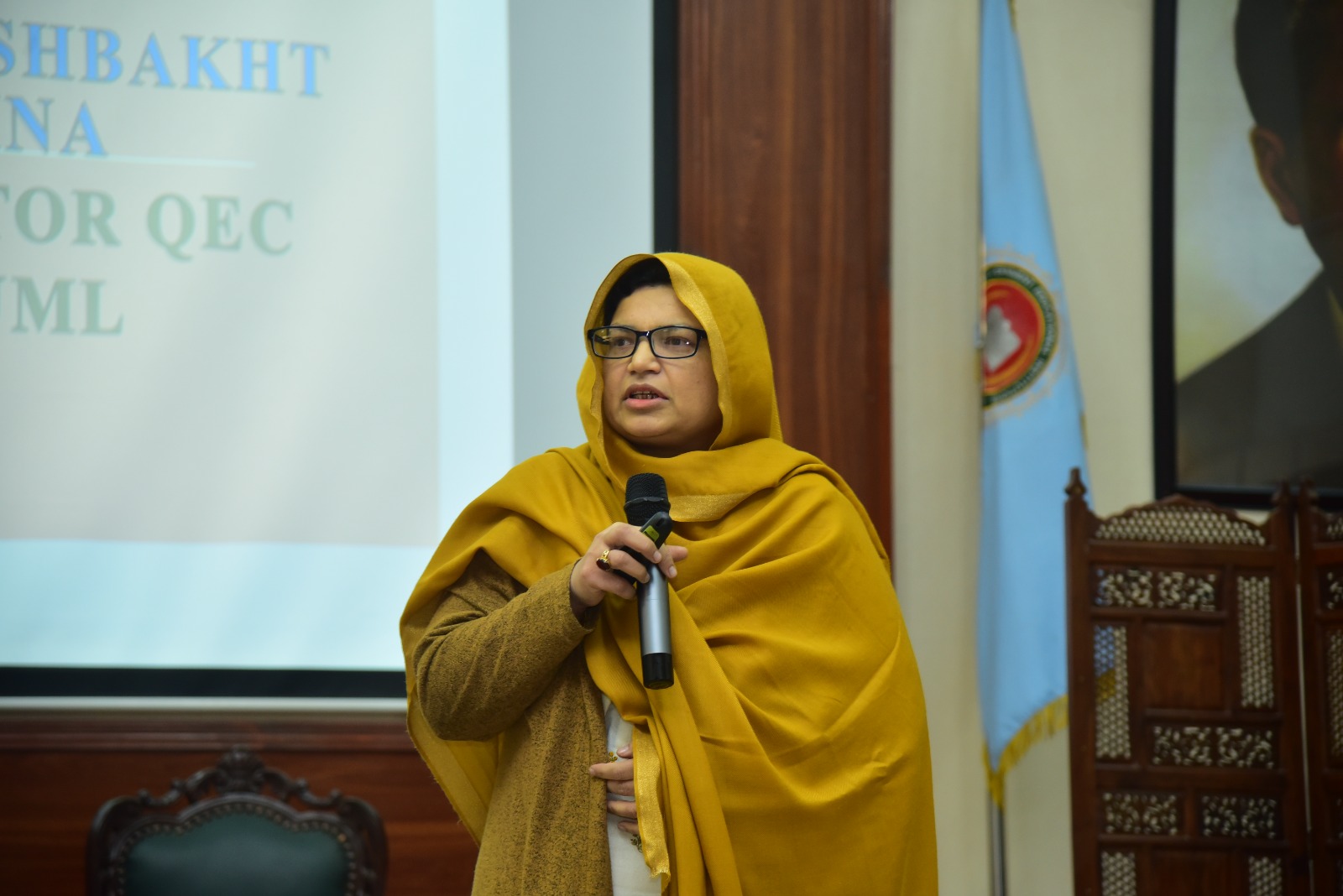 Dr Khushbakht Hina